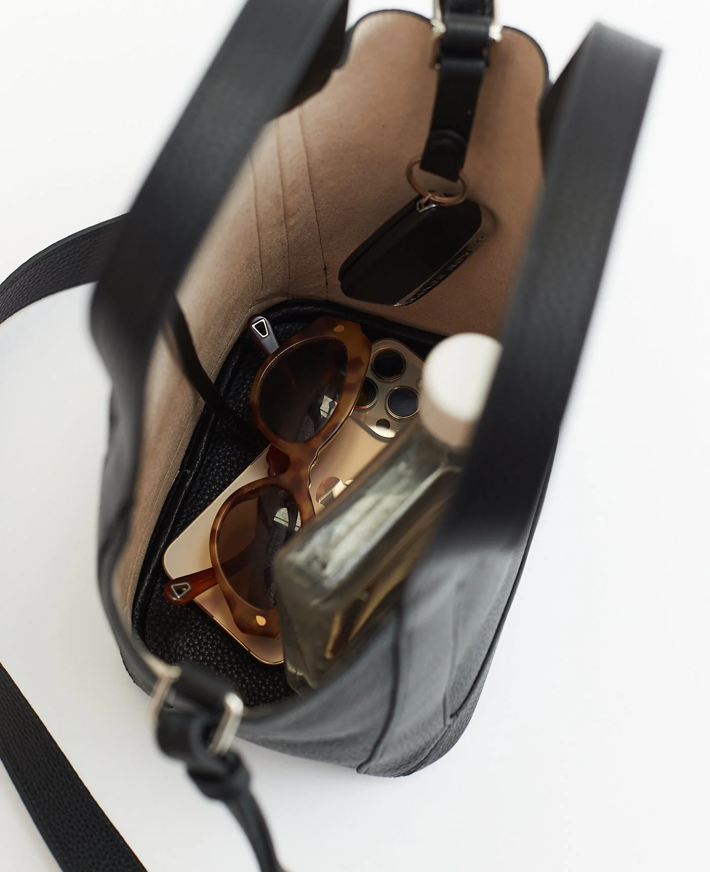 Alexie Tote: Black Pebbled Leather - Image 12