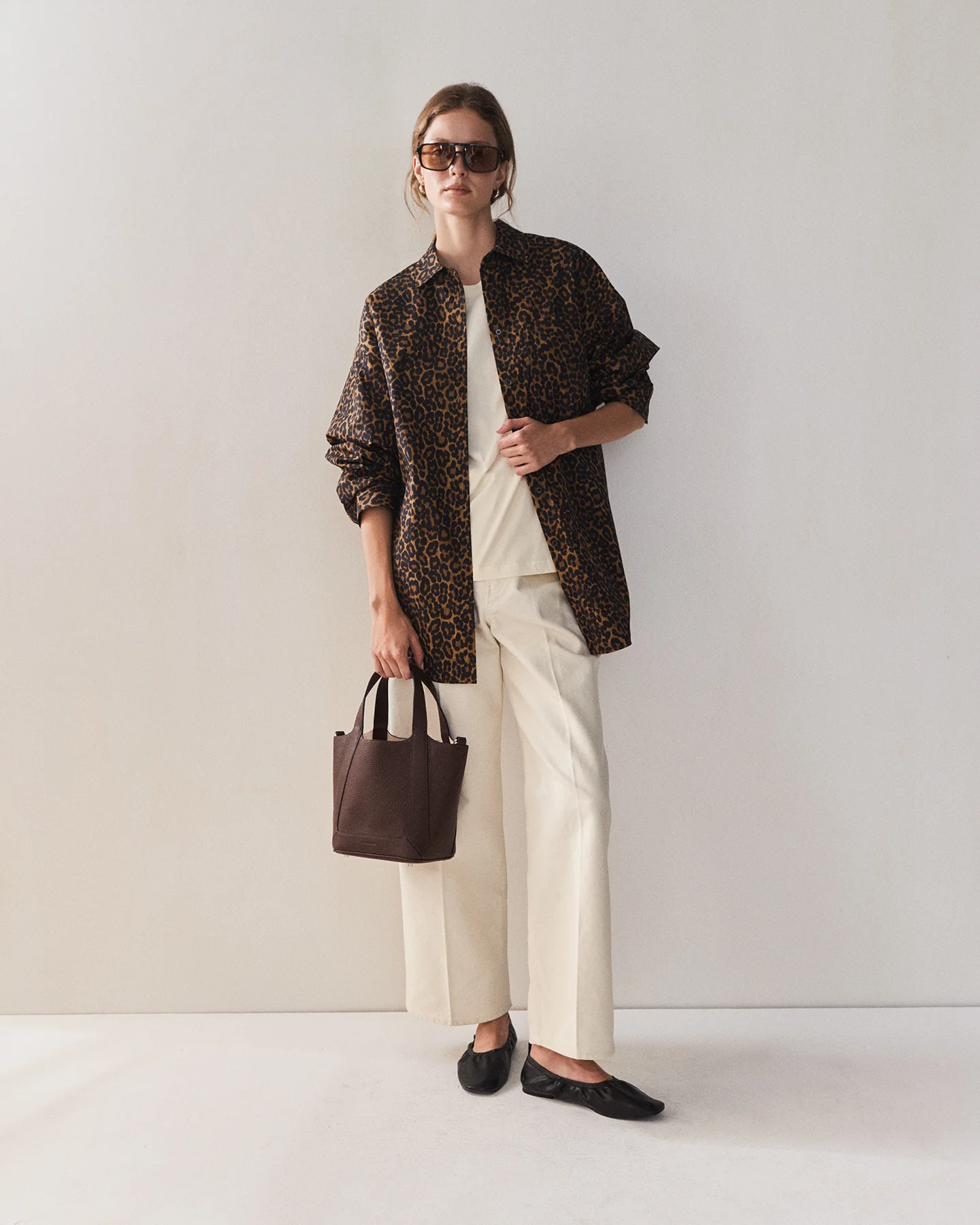 Alexie Tote: Coffee Pebbled Leather - Image 6