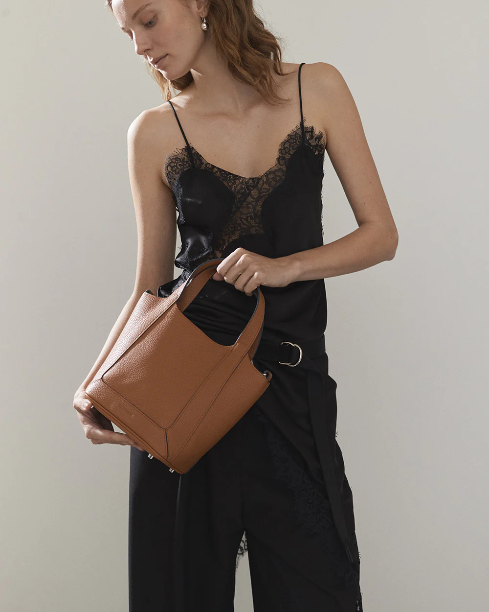 Alexie Tote: Tan Pebbled Leather - Image 5