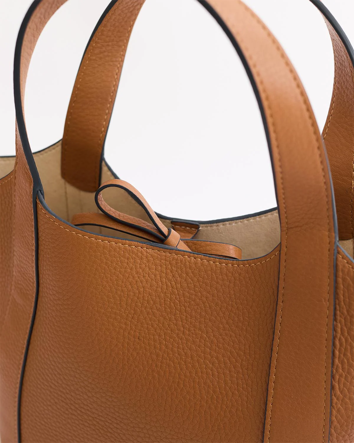 Alexie Tote: Tan Pebbled Leather - Image 7