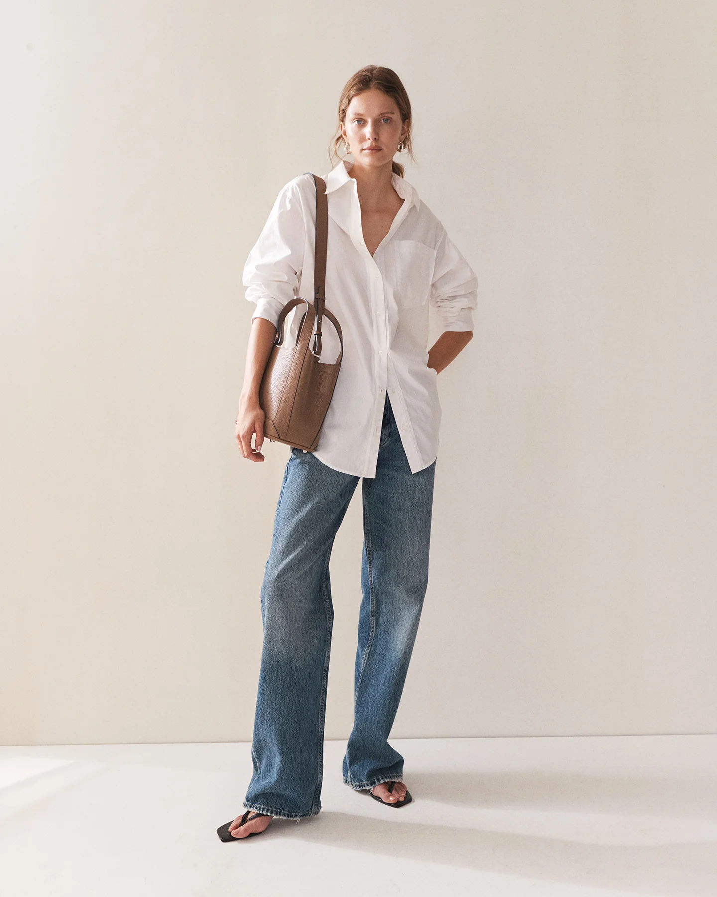 Alexie Tote: Taupe Pebbled Leather - Image 10