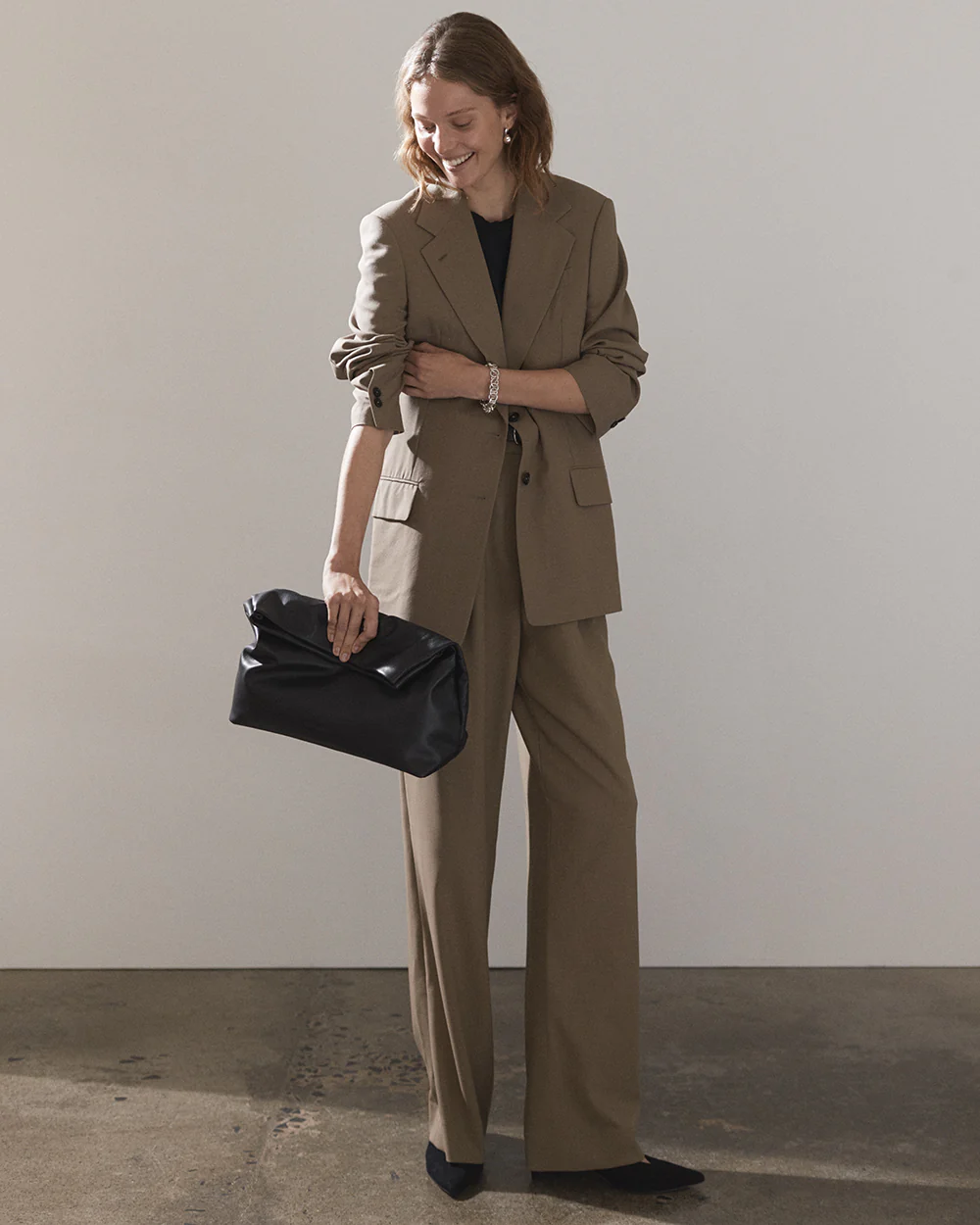 Benny Fold Clutch: Black - Image 6