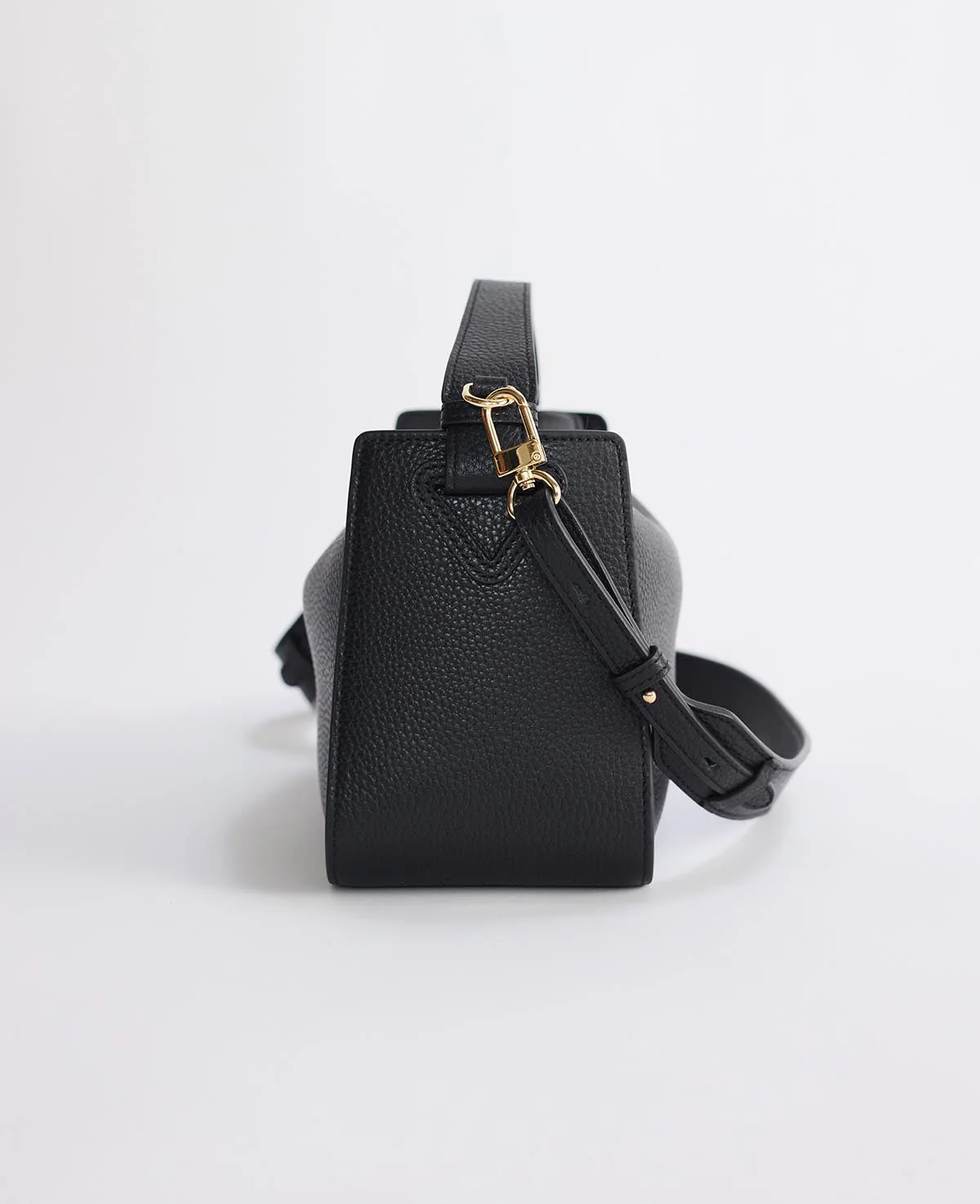 Clementine Bag: Black Pebbled Leather with Gold - Image 5