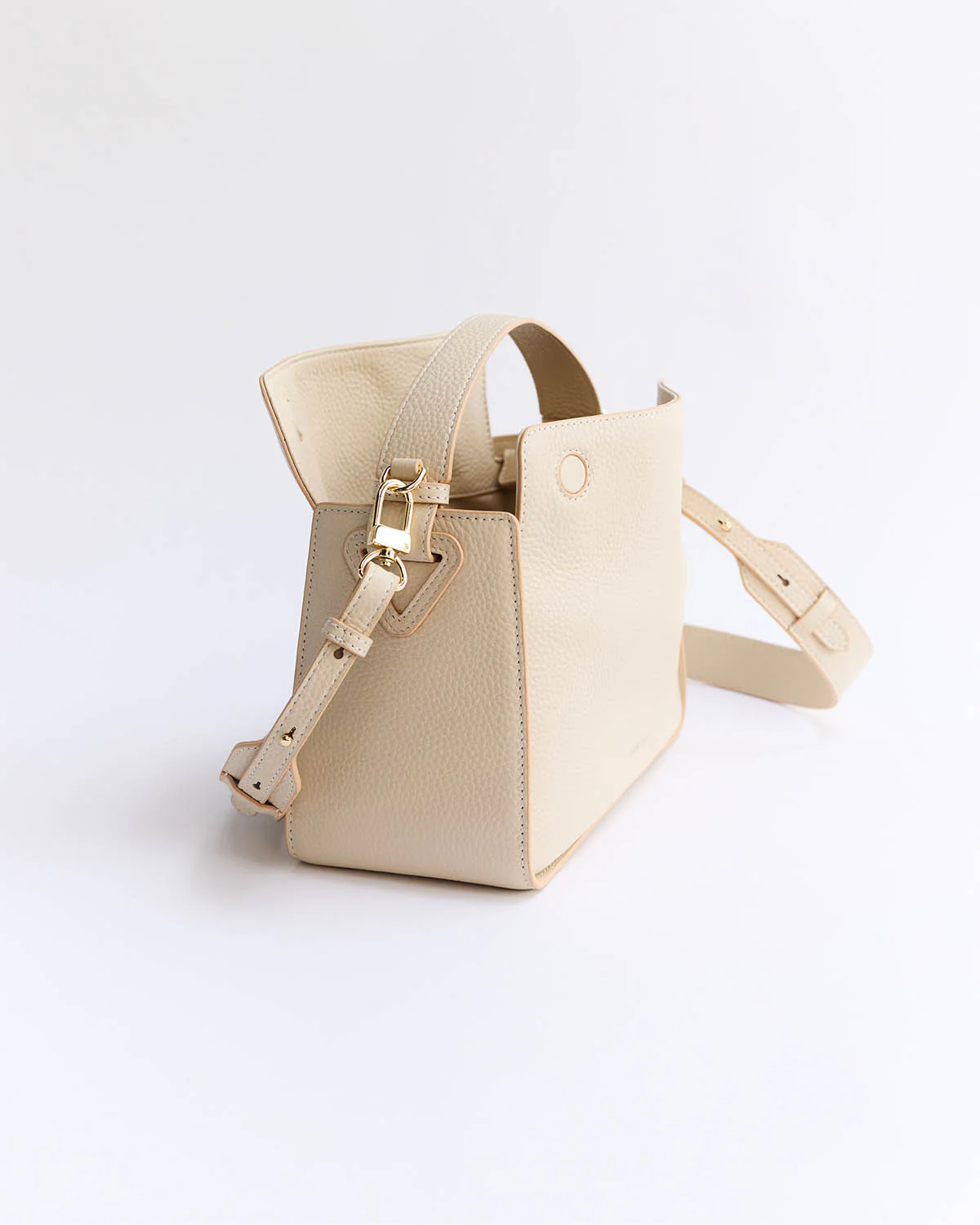 Clementine Bag: Oat Pebbled Leather with Gold - Image 6