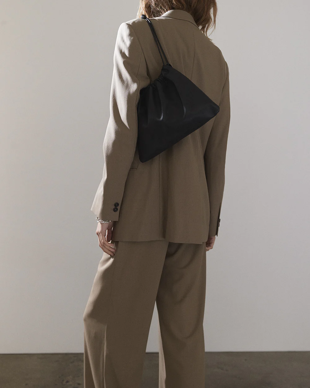 Fin Drawstring Bag: Black - Image 8