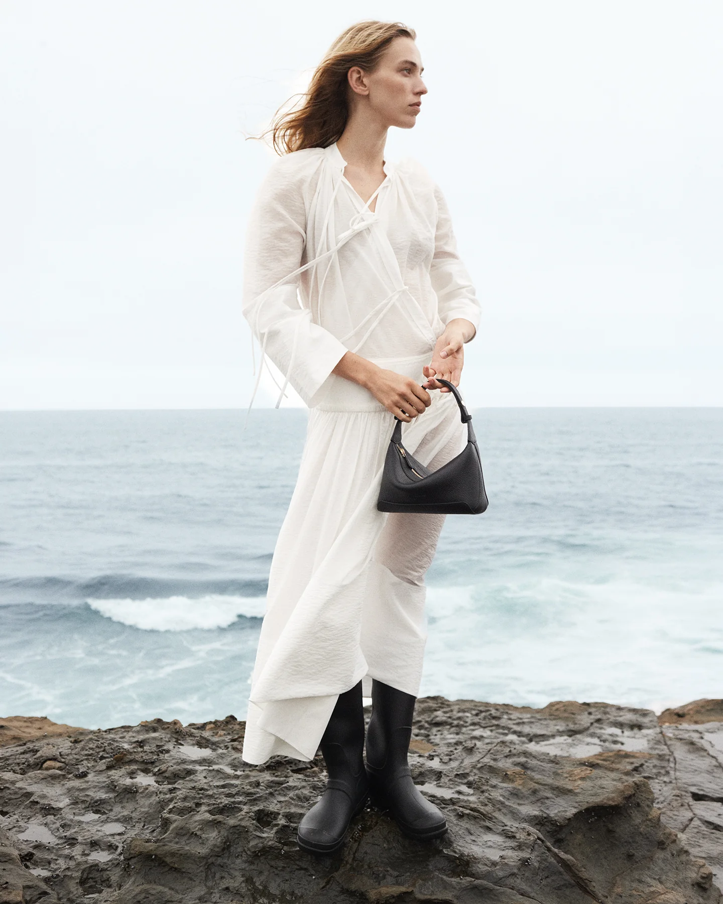 Harri Bag: Black Gold - Image 12