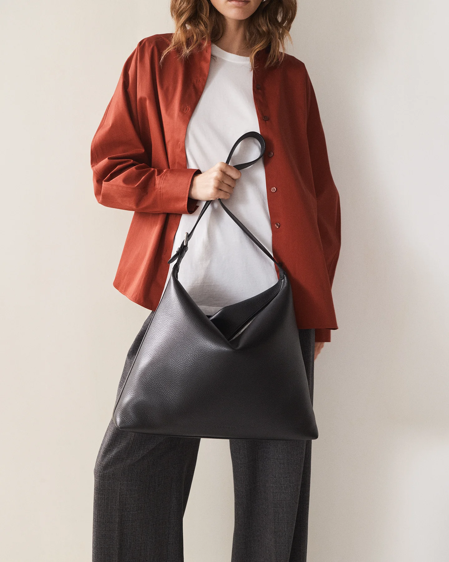 Large Daisy Bag: Black - Image 5