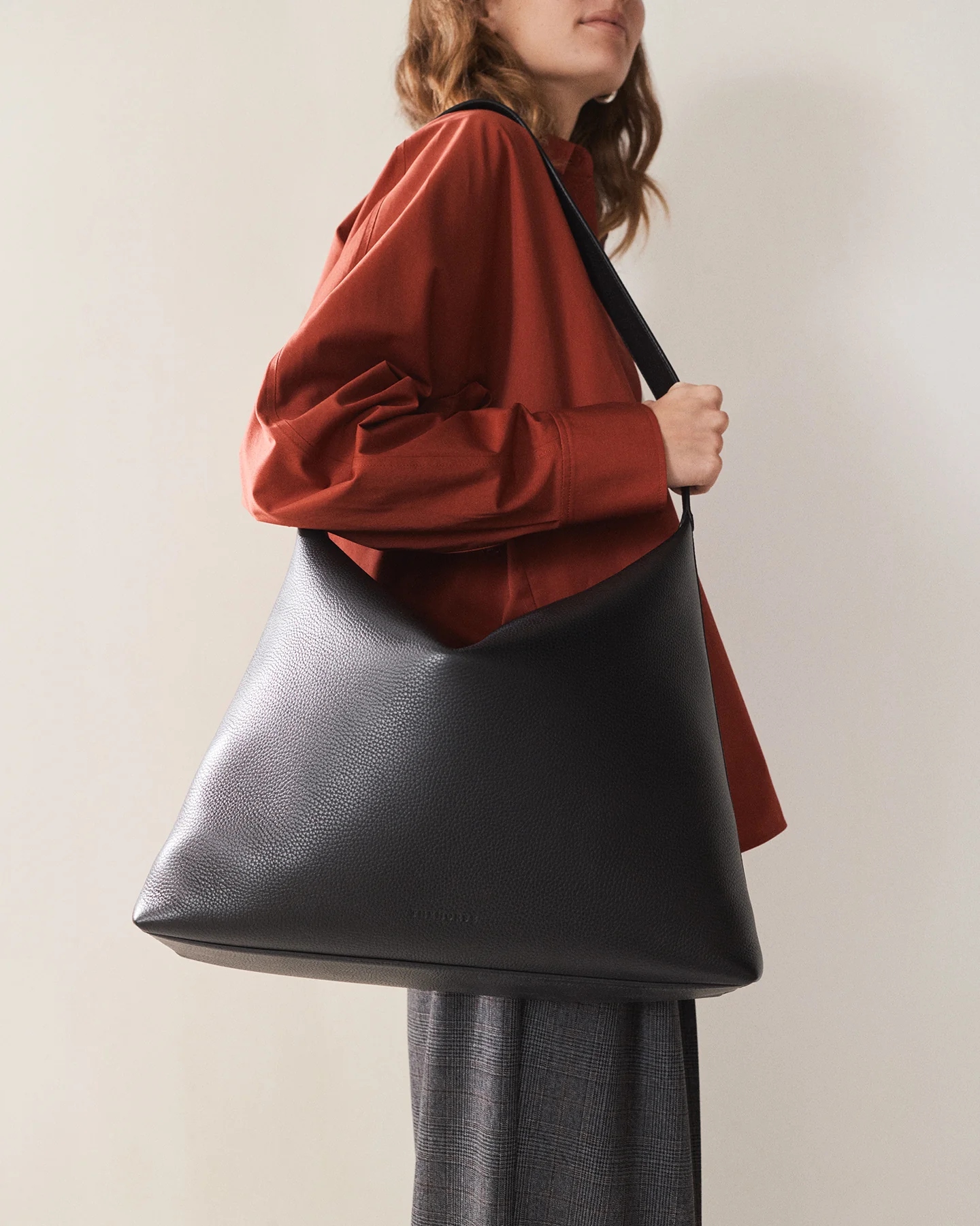 Large Daisy Bag: Black - Image 8