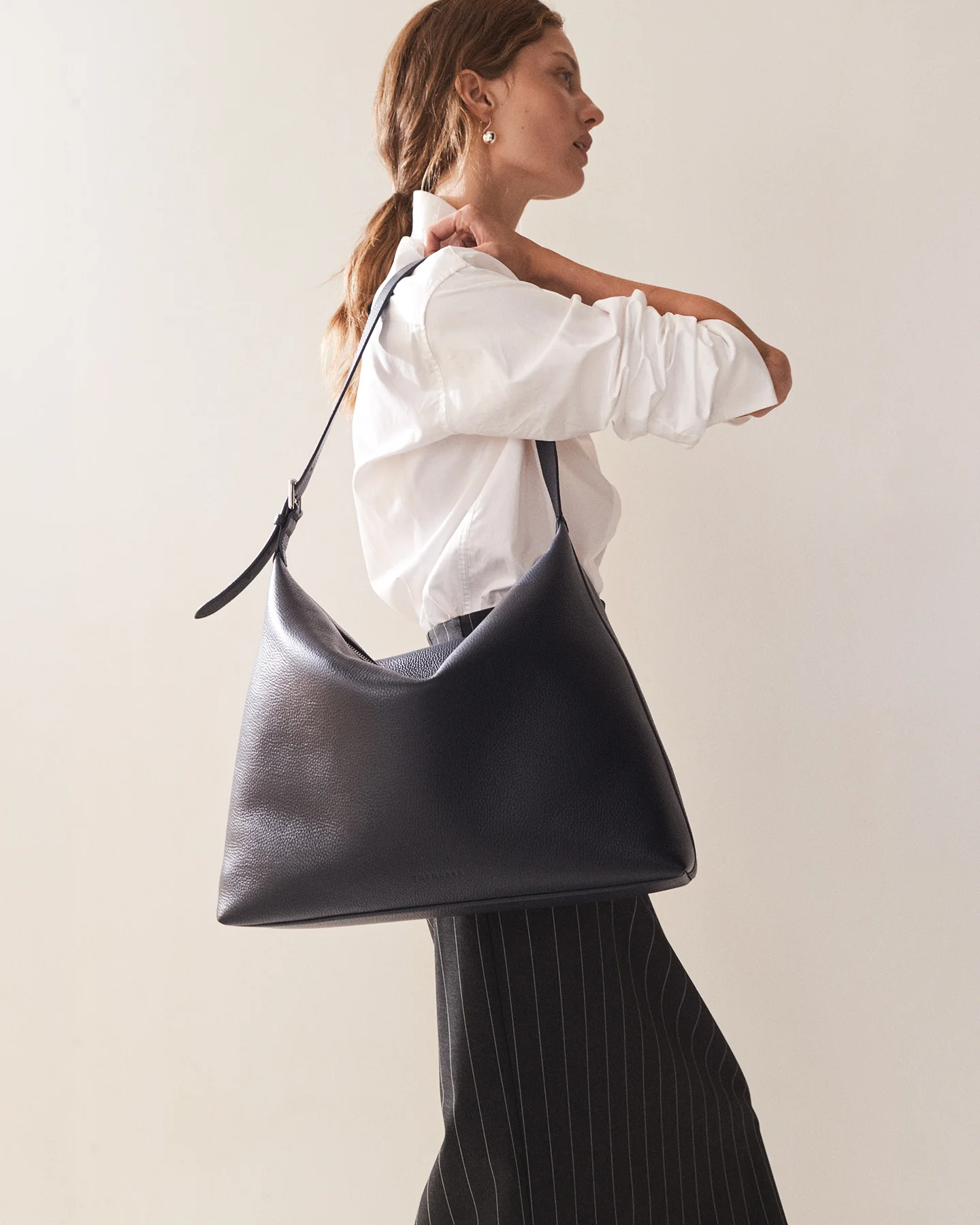 Large Daisy Bag: Navy - Image 7