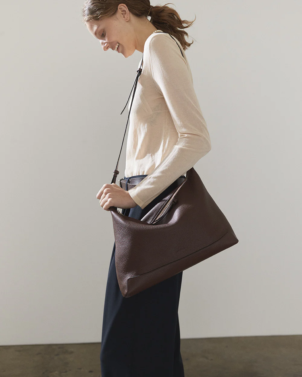 Lou Bag: Coffee Gold - Image 3
