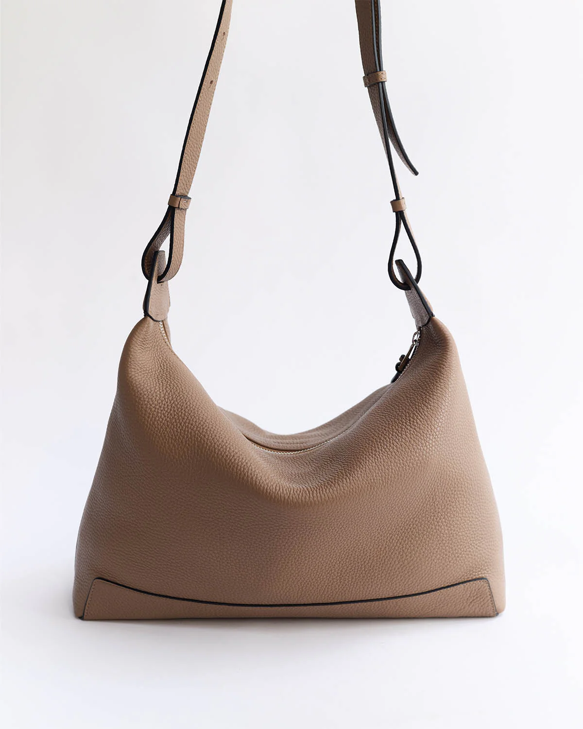 Lou Bag: Taupe - Image 8