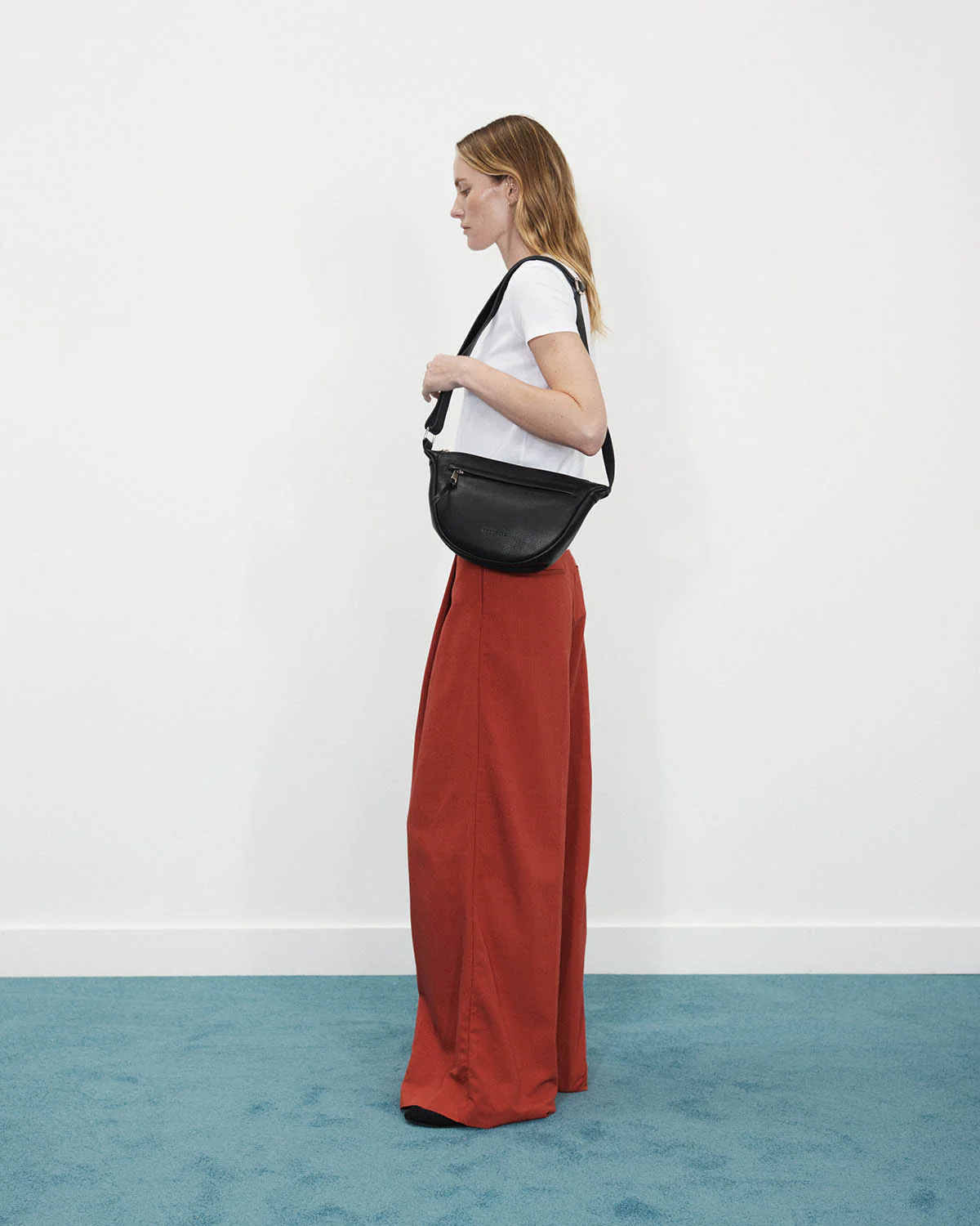 Sporty Crossbody: Black - Image 4