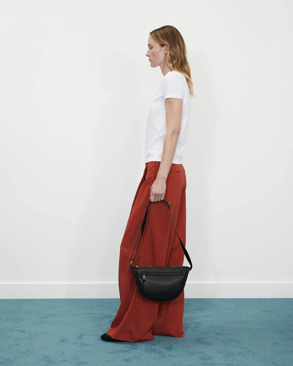 Sporty Crossbody: Black - Image 5